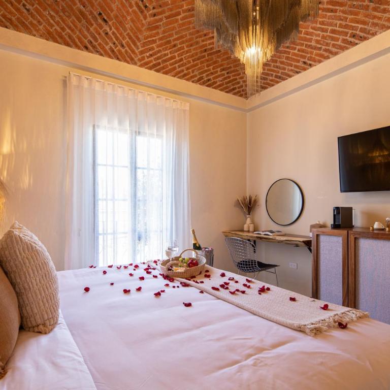 HOLT Hotel del Pueblito - Standard Suite - 9