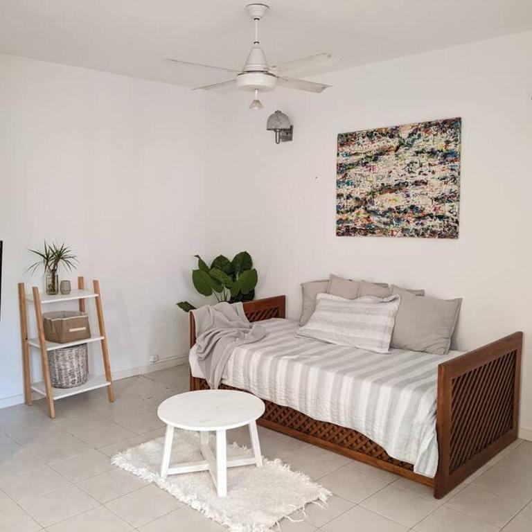 Hermoso departamento dos pisos bajo de San Isidro - Apartamento de 1 dormitorio - 13
