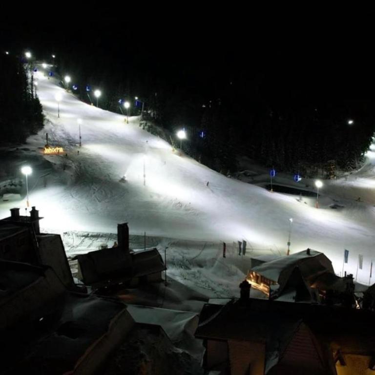 Private Apartment B327 Aparthotel Vucko - Three-Bedroom Apartment - 2