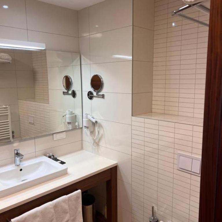 Private Apartment B327 Aparthotel Vucko - Three-Bedroom Apartment - 4