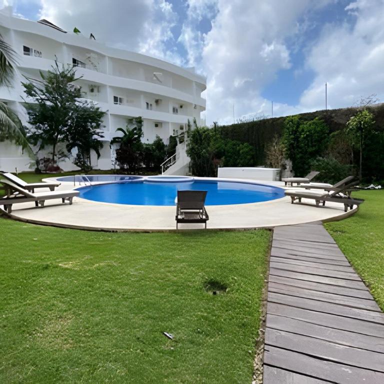 Minimalist Studio with Pool and FREE Scooter - Apartamento - 10