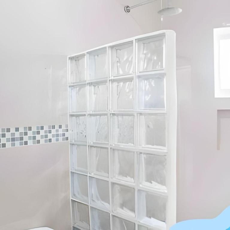 Minimalist Studio with Pool and FREE Scooter - Apartamento - 23