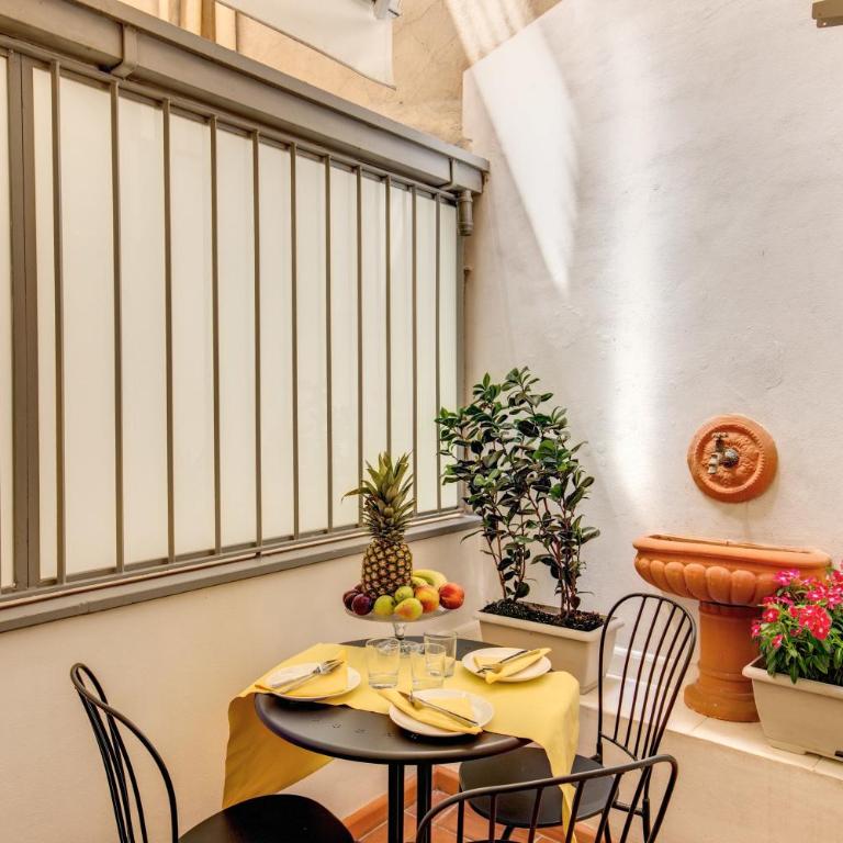 Elegant Apartment Behind the Colosseum - Appartamento con 1 Camera da Letto e Balcone - 11