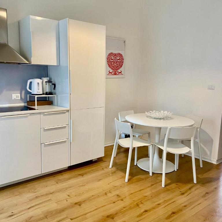 [PIAZZA GARIBALDI] ELEGANTI SUITE CON SAUNA - Two-Bedroom Apartment - 7