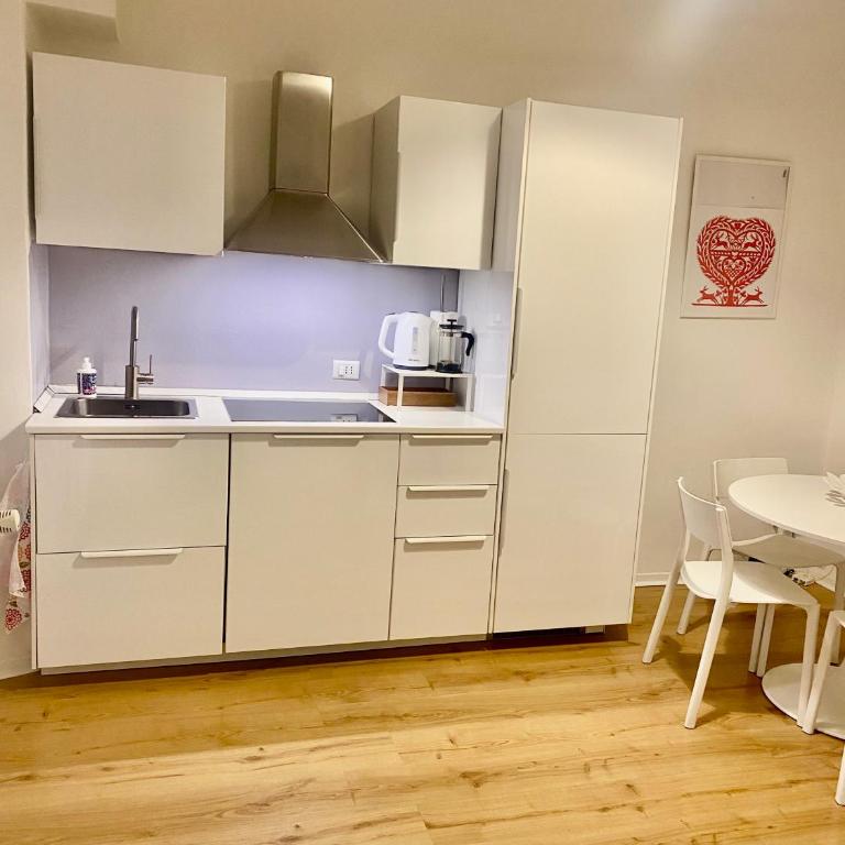 [PIAZZA GARIBALDI] ELEGANTI SUITE CON SAUNA - Two-Bedroom Apartment - 6