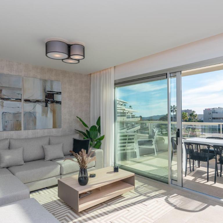 Serenity in Style: Luxury La Cala Golf Getaway - Apartamento de 2 dormitorios - 2