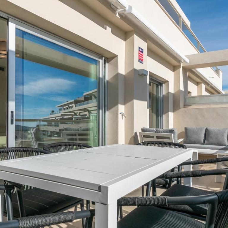 Serenity in Style: Luxury La Cala Golf Getaway - Apartamento de 2 dormitorios - 8