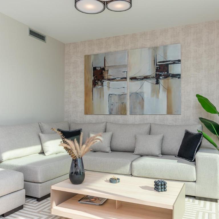 Serenity in Style: Luxury La Cala Golf Getaway - Apartamento de 2 dormitorios - 4
