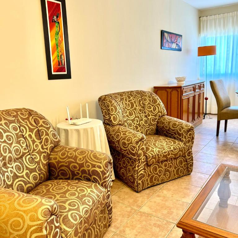 Departamento frente al Shopping ,B 8 - Apartamento de 2 dormitorios - 7