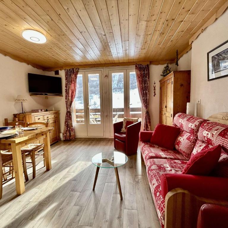 Studio rénové, 4 couchages, proche pistes et commerces - Appartement 1 Chambre - 9