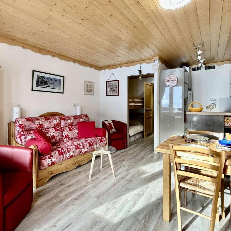 Studio rénové, 4 couchages, proche pistes et commerces - Appartement 1 Chambre - 10