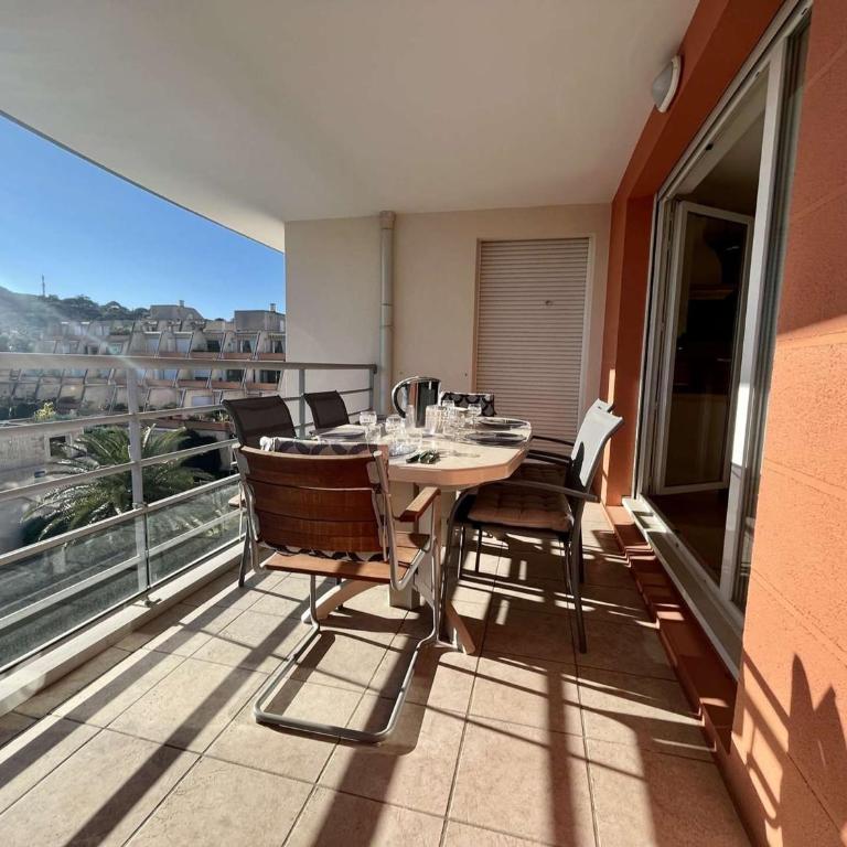 Cavalaire: Spacieux T4, 2 Terrasses, Clim, Parking, Animaux Acceptés - FR-1-226B-180 - Appartement - 2