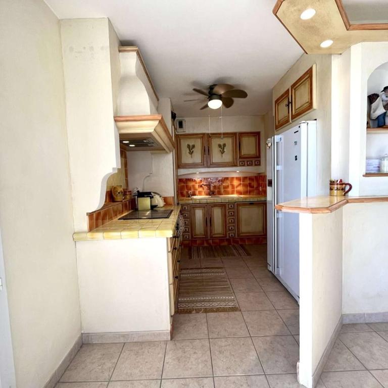 Cavalaire: Spacieux T4, 2 Terrasses, Clim, Parking, Animaux Acceptés - FR-1-226B-180 - Appartement - 11