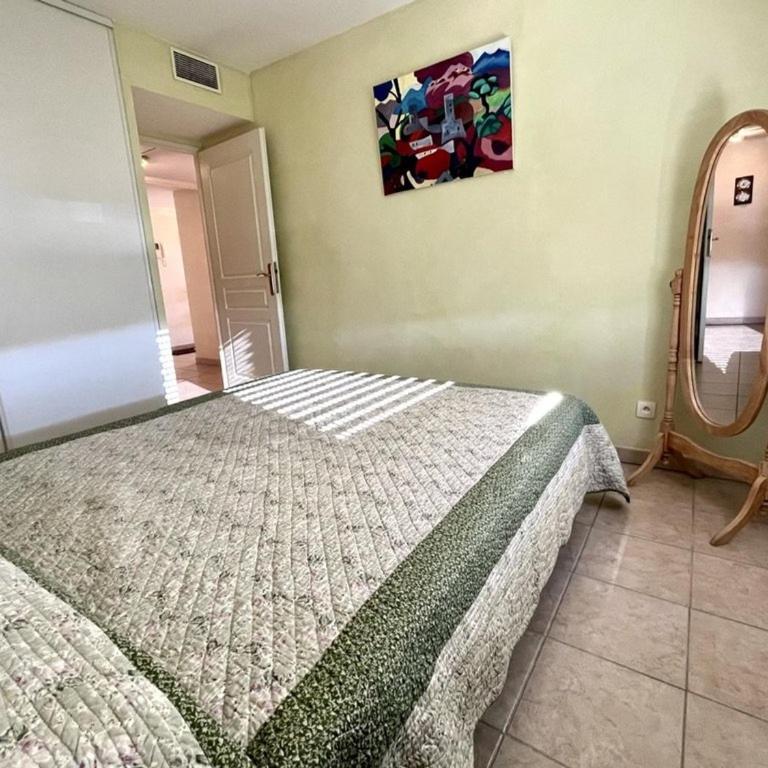 Cavalaire: Spacieux T4, 2 Terrasses, Clim, Parking, Animaux Acceptés - FR-1-226B-180 - Appartement - 18