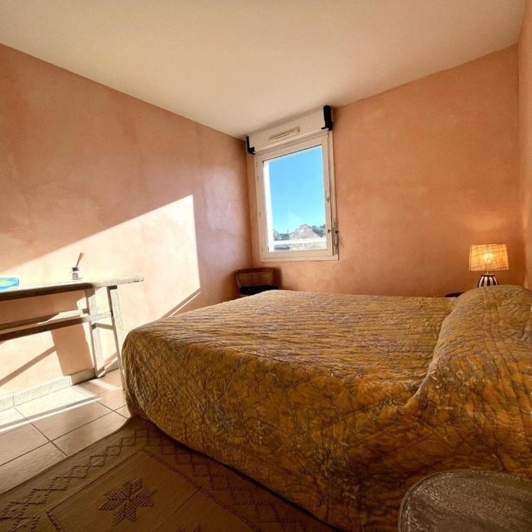 Cavalaire: Spacieux T4, 2 Terrasses, Clim, Parking, Animaux Acceptés - FR-1-226B-180 - Appartement - 22