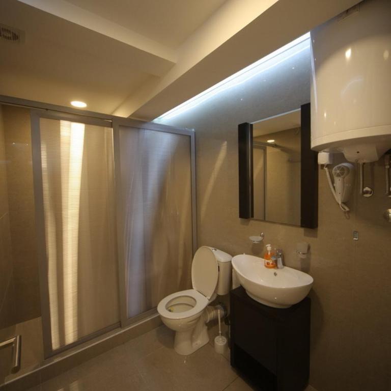 Agent Lux Apartments - Deluks Dvokrevetna Soba s Bračnim Krevetom (2 odrasle osobe + 1 dete) - 8