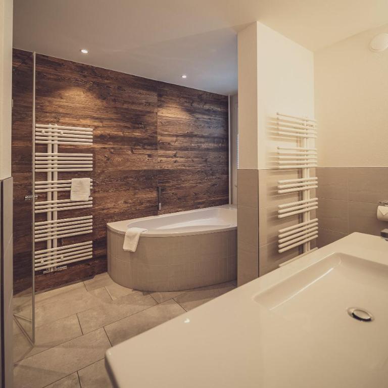 Mountain Plaza Hotel - Senior Suite - 3