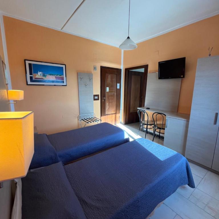 Hotel L'Approdo - Camera Doppia con Letti Singoli con Bagno - 2