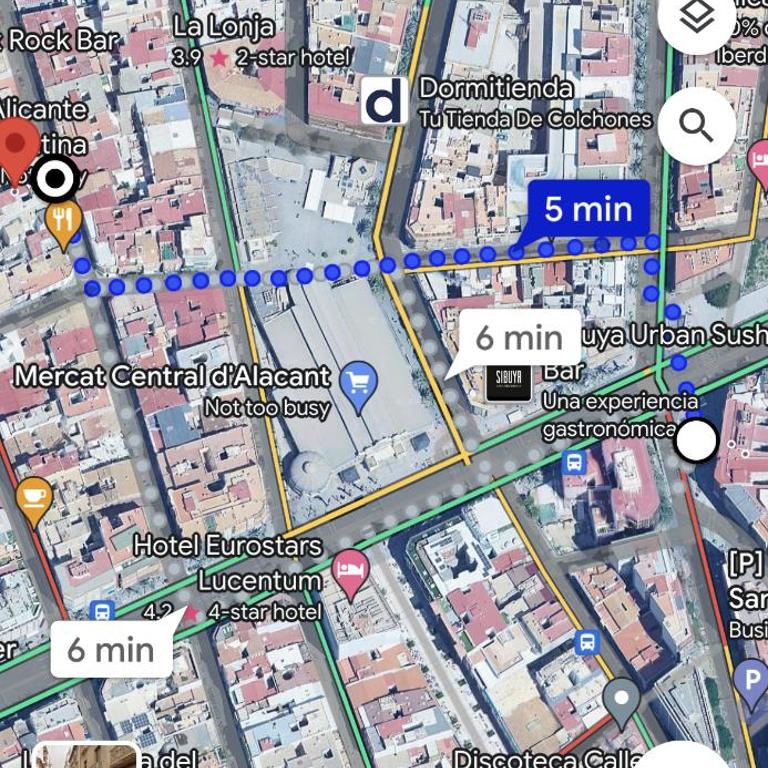 Centrally-Located, Spacious Flat at Historic Centre & short walk to Beach - Apartamento de 3 dormitorios - 53