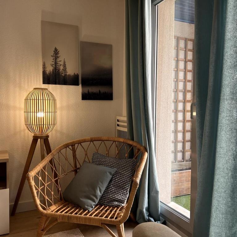 Beau T3 - Stationnement privé - Appartamento con 2 Camere da Letto - 2