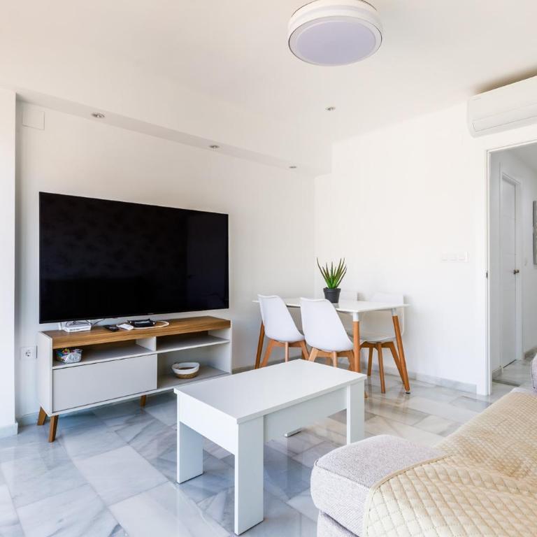 A&N Panoramic Sea View Terrace Apartment Torre del Mar - Apartment with Balcony - 20
