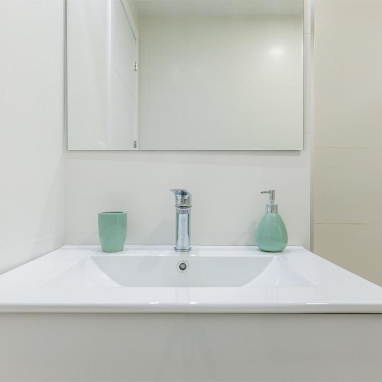 A&N Panoramic Sea View Terrace Apartment Torre del Mar - Apartment with Balcony - 27