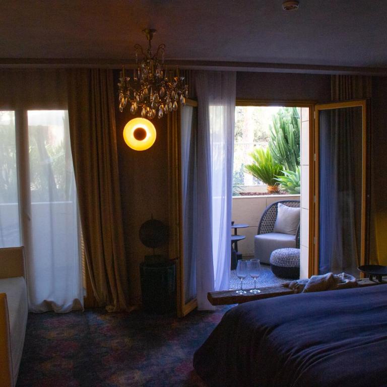 Unique Boutique Hotel Antibes Juan-les-Pins - Suite Junior avec Terrasse - 12