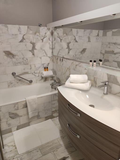L'Escale - Appartement vue mer - One-Bedroom Apartment - 13