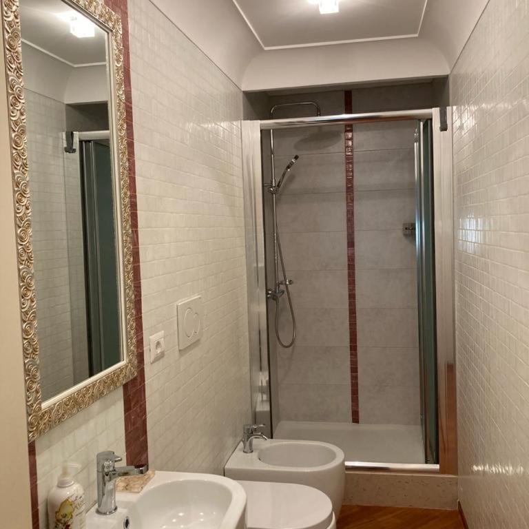 B&B Ai Due Santi - Camera Matrimoniale con Bagno Privato - 5