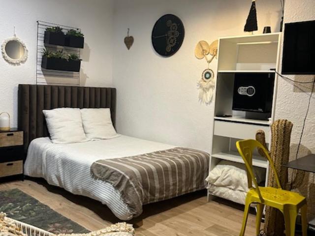 LA FACTORY - One-Bedroom Apartment - 14