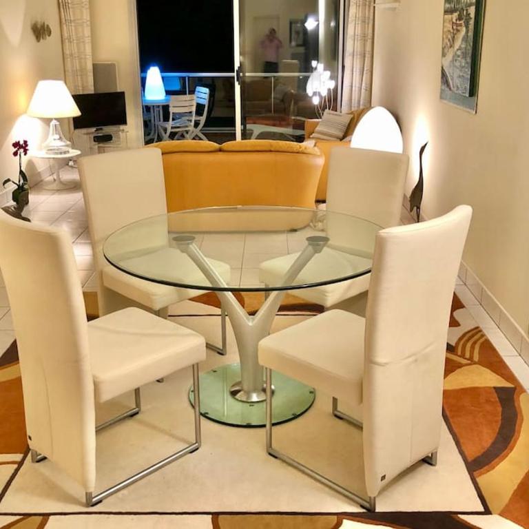 Splendide et spacieux appartement, face à la mer - Three-Bedroom Apartment - 7