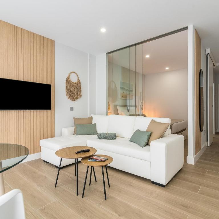 Home2Book Bright & Stylish Studio in La Isleta - Estudio - 1