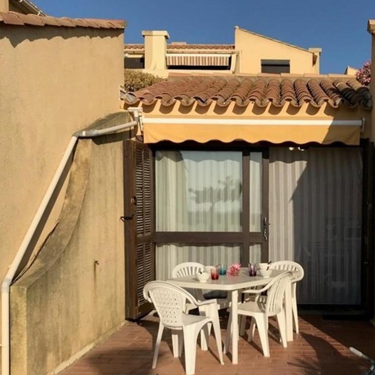 Villa 2 Pièces Climatisée avec Terrasse, Face à la Mer, Parking Privé, Proche Commerces et Plage - FR-1-81-343 - Villa - 11