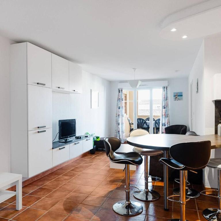 Appartement T3 climatisé avec piscine, balcon, parking, à 400m de la plage - Narbonne-Plage - FR-1-409-30 - Apartment (5 Adults) - 8
