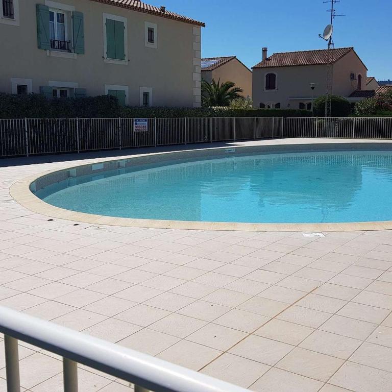 Appartement T3 climatisé avec piscine, balcon, parking, à 400m de la plage - Narbonne-Plage - FR-1-409-30 - Apartment (5 Adults) - 10