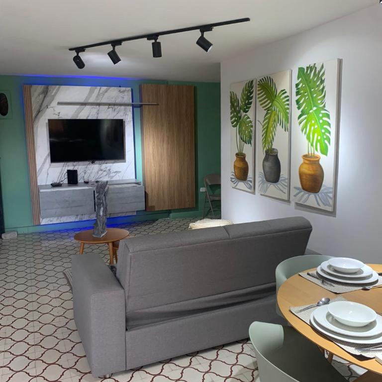 Apartahotel Edificio Baquero x8 Apto 402 - Three-Bedroom Apartment - 1
