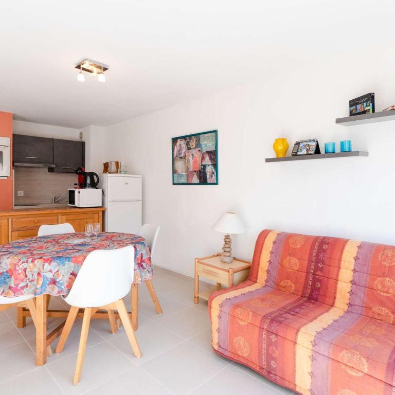 Appartement T2 climatisé avec balcon, parking privé, 4 couchages, centre Narbonne-Plage, proche mer - FR-1-409-65 - Apartment (4 Adults) - 3