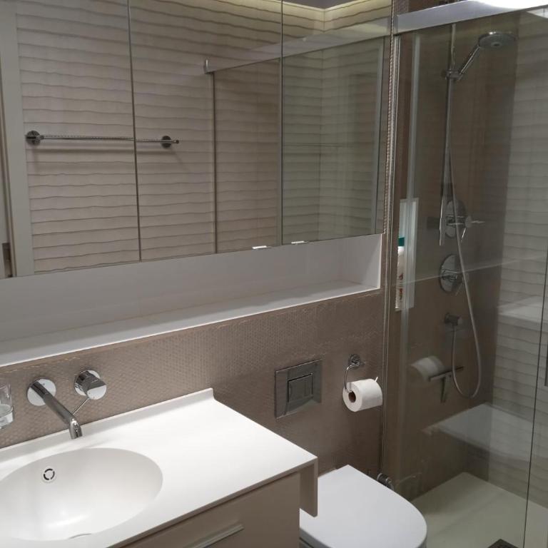 Exclusive Malaga Skyline - Habitación Doble Deluxe con vistas al mar - 2