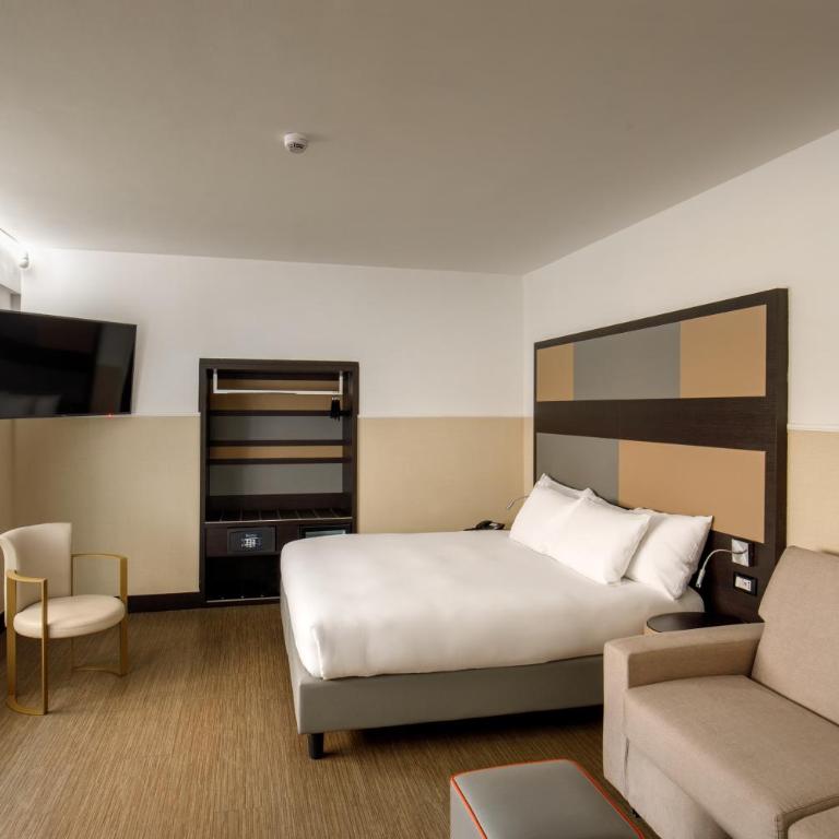Cosmopolita Rome Colosseum, Tapestry Collection by Hilton - Camera King Superior con Divano-Letto - 6