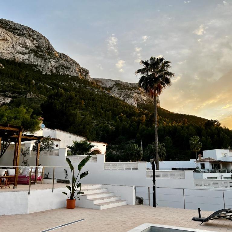 House with swimming pool and amazing sea and mountain views in Montgó, Denia - Casa con 1 dormitorio - 35