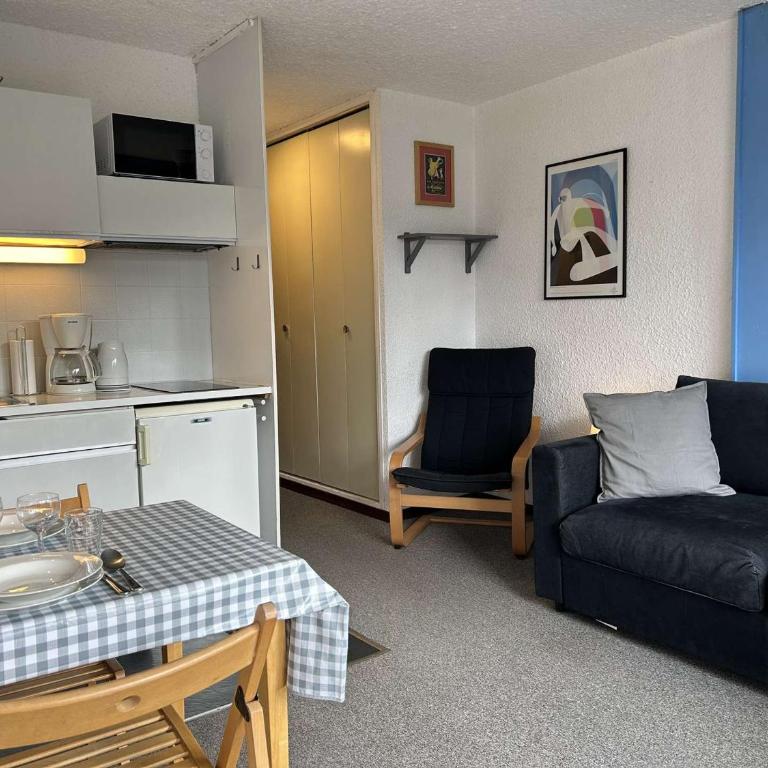 Confortable studio 2 pers. à Montgenèvre, balcon ouest, bien équipé, parking, options WiFi et linge - FR-1-330D-22 - Appartement (2 Adultes) - 3