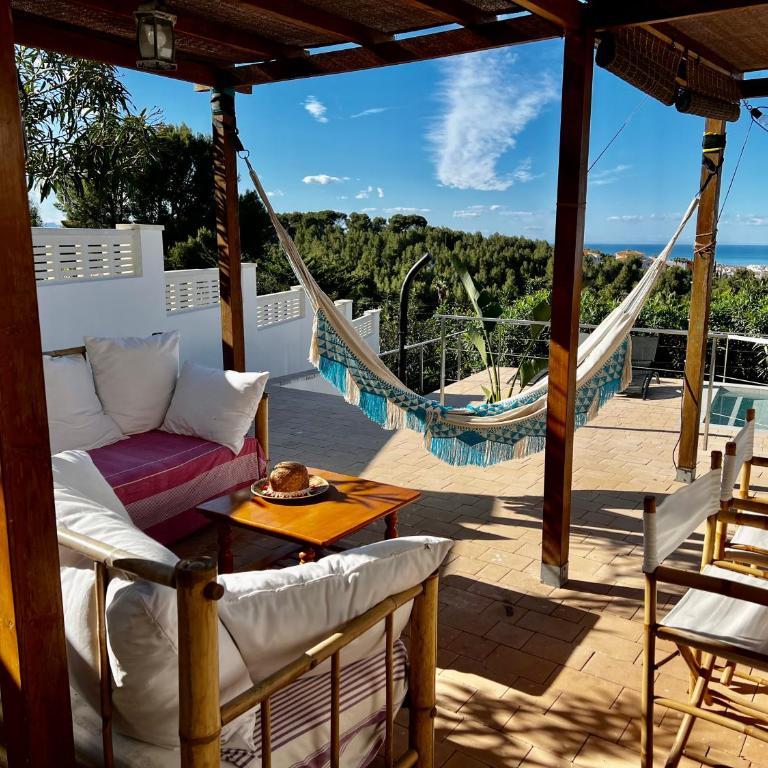 House with swimming pool and amazing sea and mountain views in Montgó, Denia - Casa con 1 dormitorio - 5
