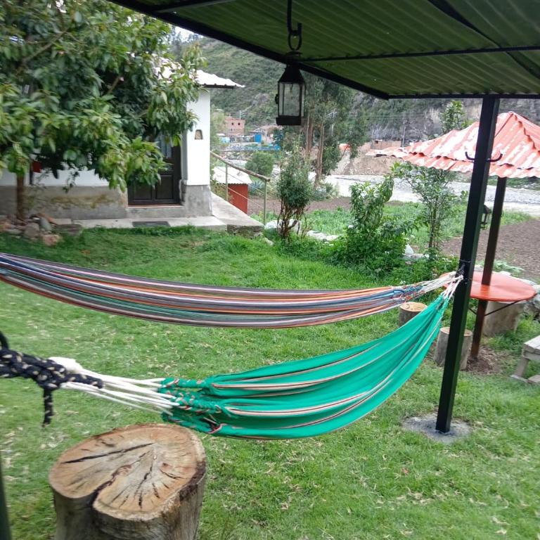 casa montañista lodge & camping - Habitación con cama extragrande y vistas al jardín - 5