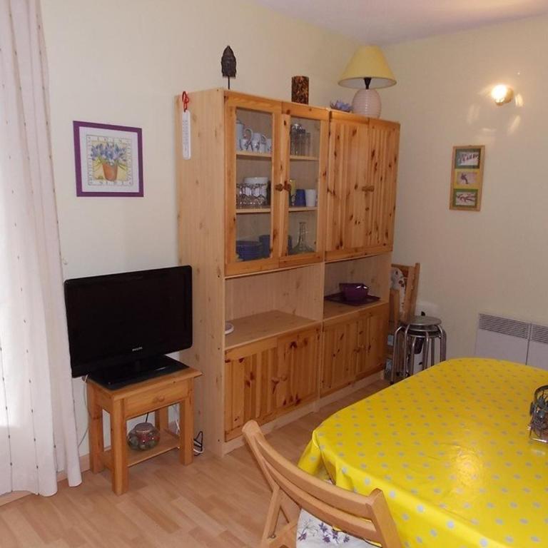 Luchon T2 Centre Ville avec Balcon Sud et Parking - Animaux Admis - FR-1-313-194 - Appartement (4 Adultes) - 11