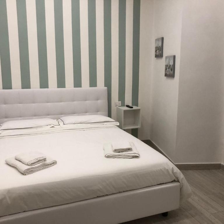 Rosaroll homes - Camera Matrimoniale - 7