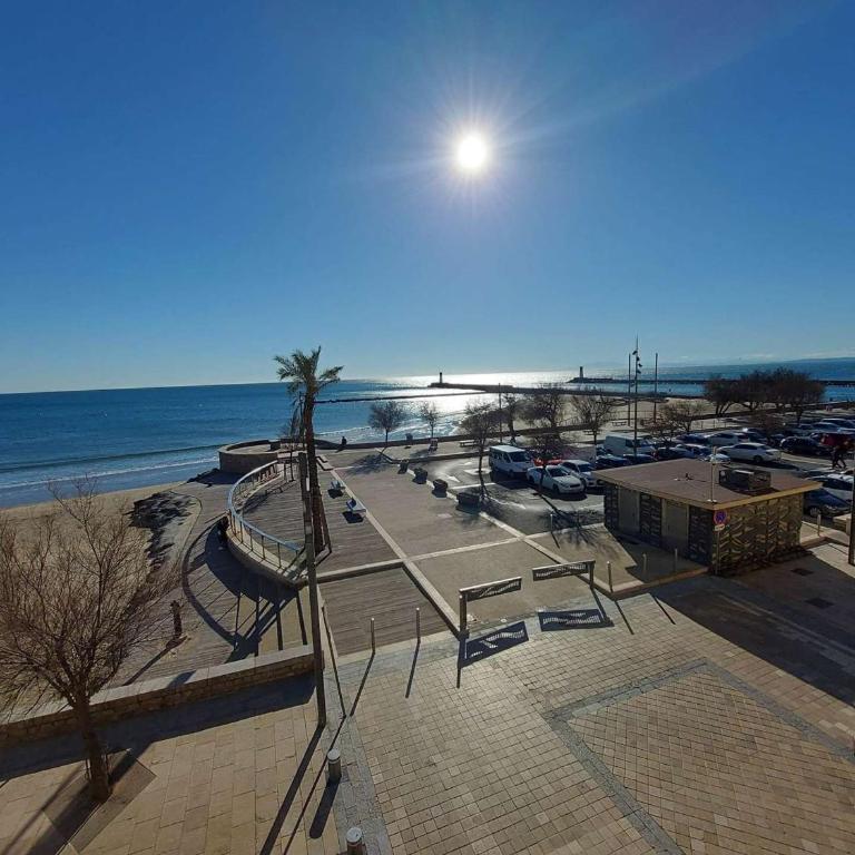Studio cabine 4 personnes, terrasse, parking, Grau d'Agde - Studio - 3