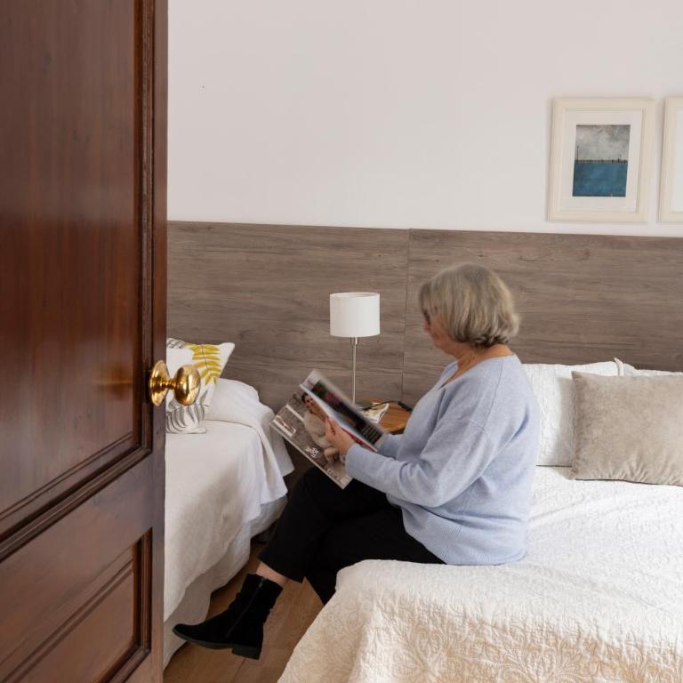 Ally's Bed&Breakfast, - Double Room with Private Bathroom - 22