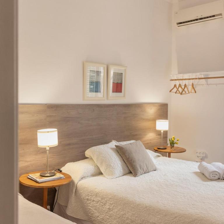 Ally's Bed&Breakfast, - Double Room with Private Bathroom - 27