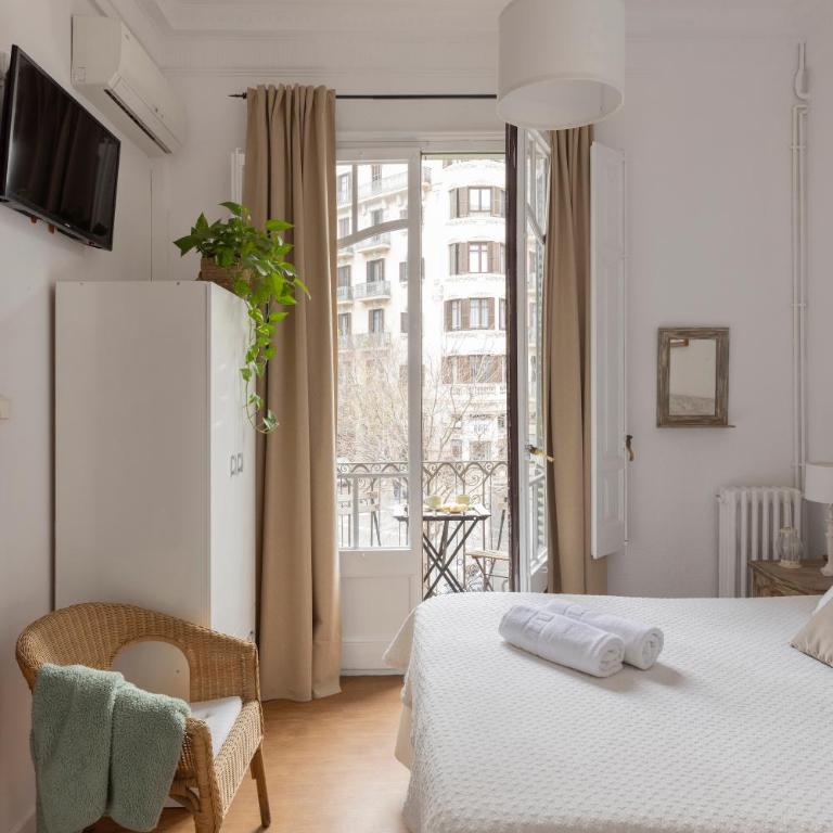 Ally's Bed&Breakfast, - Double Room with Private Bathroom - 20