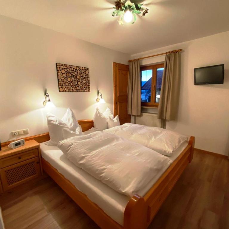 Haus Wiesenblick - Apartment mit Balkon - 10